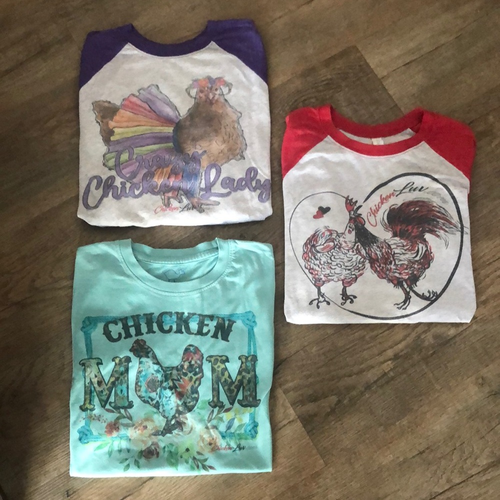 Lot of 3 Chicken Lovers Tee shirts Baseball and Shortsleeved M